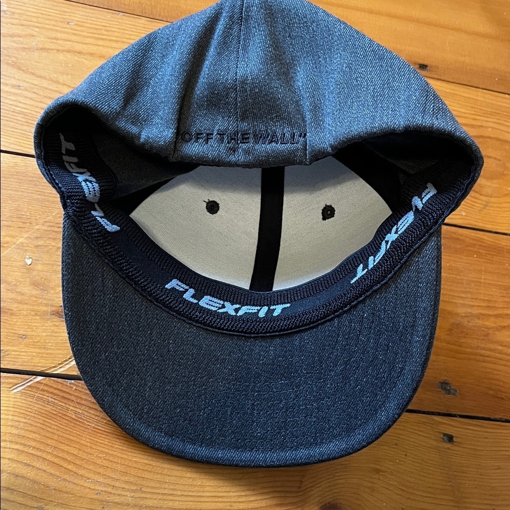VANS Splitz Flexfit Hat Wool Off The Wall Charcoal Gray Embroidered Men’s EUC - Picture 6 of 7